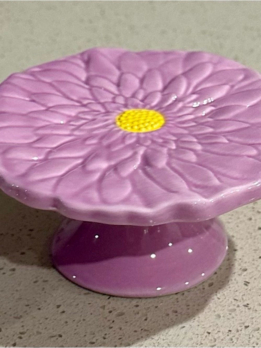 Hobby Lobby Purple Ceramic Daisy Pedestal cupcake Stand